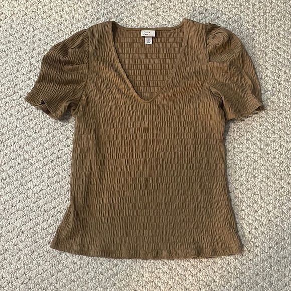 A new day shirred top - Picture 1 of 4